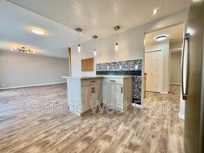 3717 Webber Rd in West Kelowna, BC - Building Photo - Building Photo