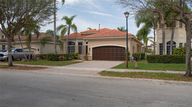 19387 SW 65th St in Fort Lauderdale, FL - Foto de edificio - Building Photo