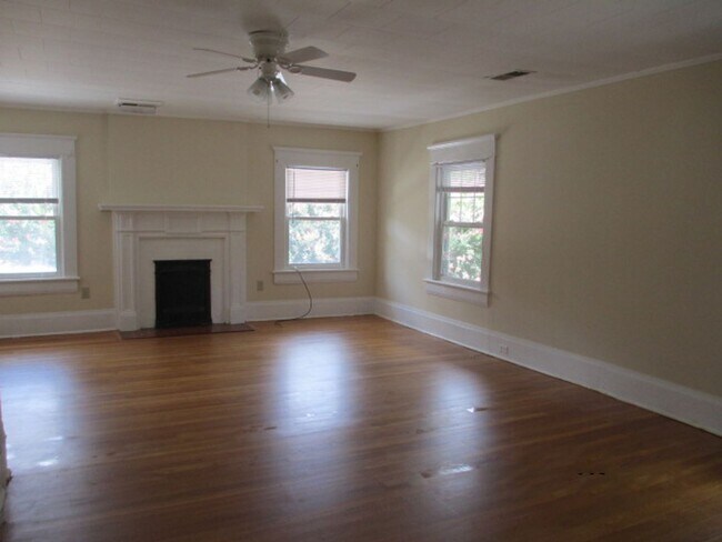 707 W Roanoke Park Dr in Raleigh, NC - Building Photo - Building Photo