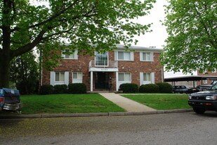 3106 Holiday Drive Apartments in Lansing, MI - Building Photo