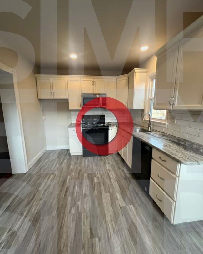 property at 522 N Charlotte St