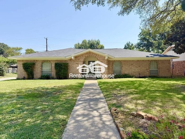 property at 2601 Monterrey St