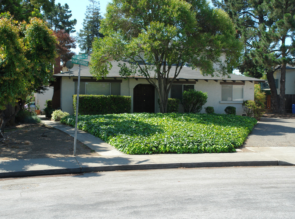 676 Begonia Way in Sunnyvale, CA - Building Photo