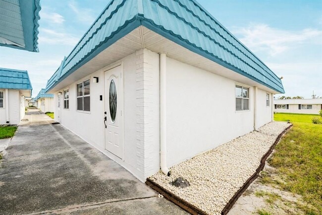 property at 1801 Bedford Ln