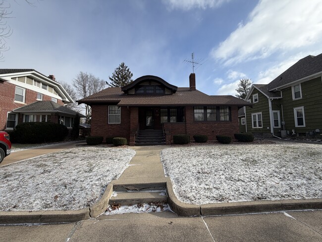 property at 1155 N Cherry St