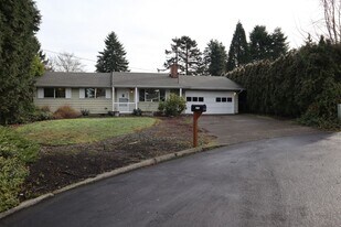 1311 NW 52nd St in Vancouver, WA - Building Photo