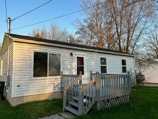property at 4925 Palmer St