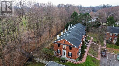 2390 Woodward Ave in Burlington, ON - Building Photo - Building Photo