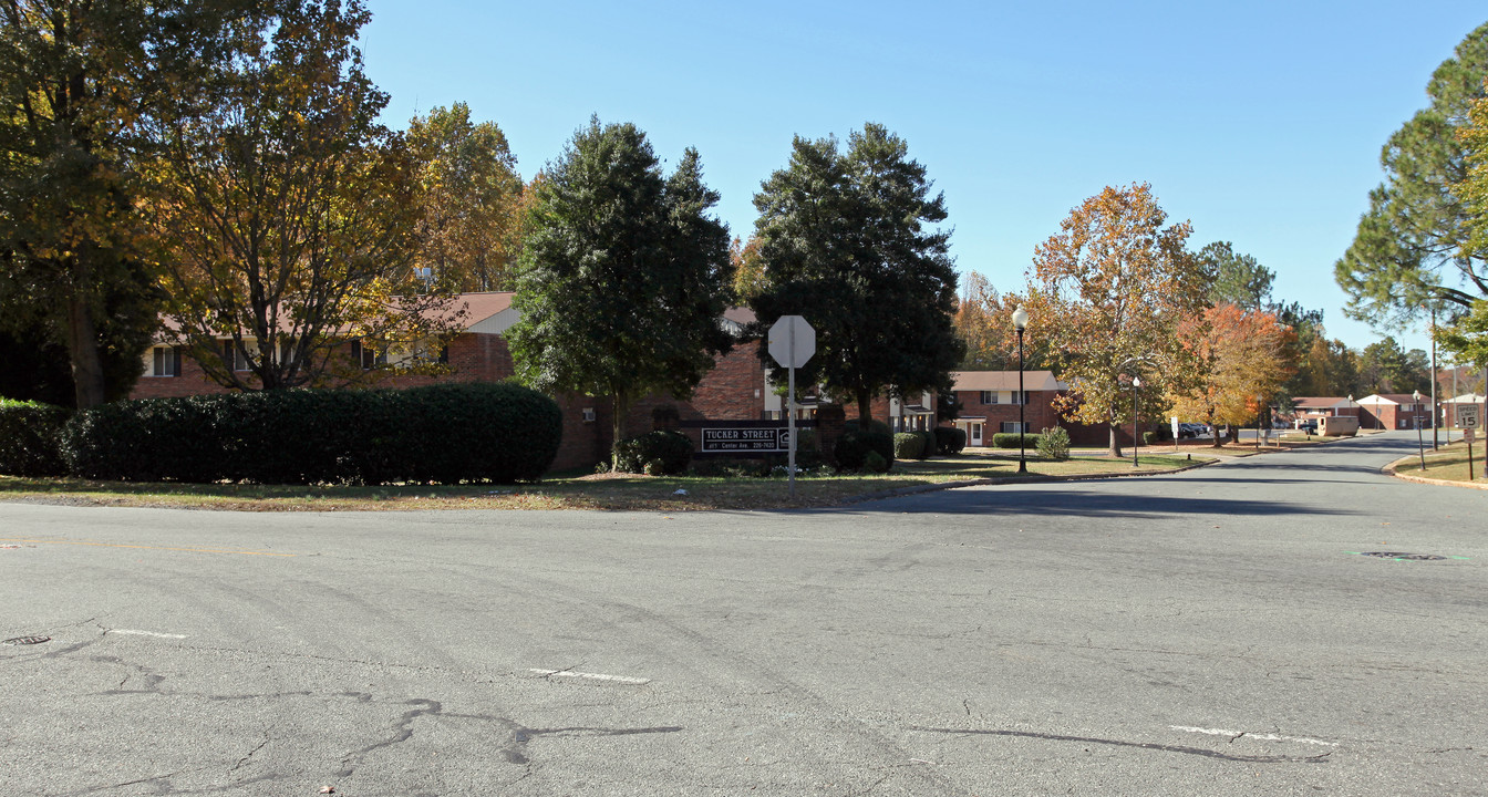 Tucker Street Apartments in Burlington, NC - Building Photo