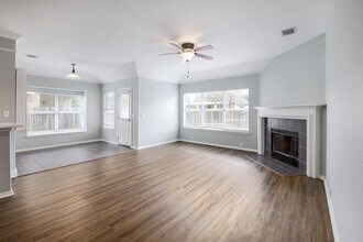 108 Hummingbird Ln in Leander, TX - Building Photo - Building Photo