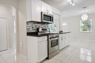 2802 9th Ave W in Bradenton, FL - Foto de edificio - Building Photo
