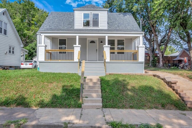 309 Burnside St, Unit B in Washington, MO - Building Photo - Building Photo