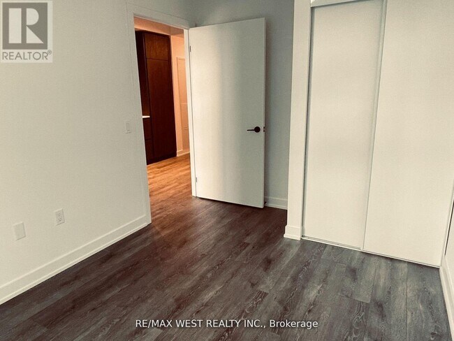 127 Broadway Ave in Toronto, ON - Building Photo - Building Photo