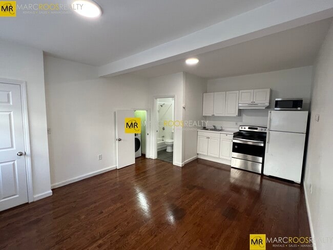 269 Bolton St, Unit 2A in Boston, MA - Foto de edificio - Building Photo