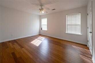 3998 Oak Crossing Dr NE in Suwanee, GA - Building Photo - Building Photo