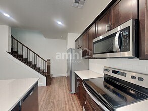 1714 Viaggio Ave in North Las Vegas, NV - Building Photo - Building Photo