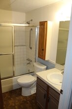 Remodeled 2 bedroom units in Clio in Clio, MI - Building Photo - Building Photo