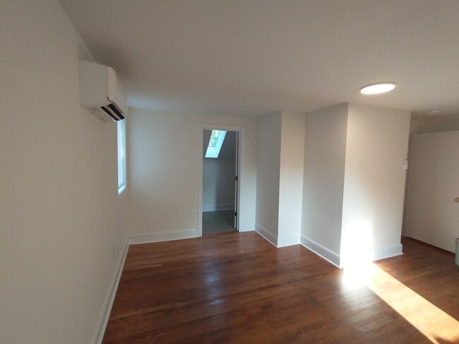1385 Overlook Dr in Charlottesville, VA - Building Photo - Building Photo