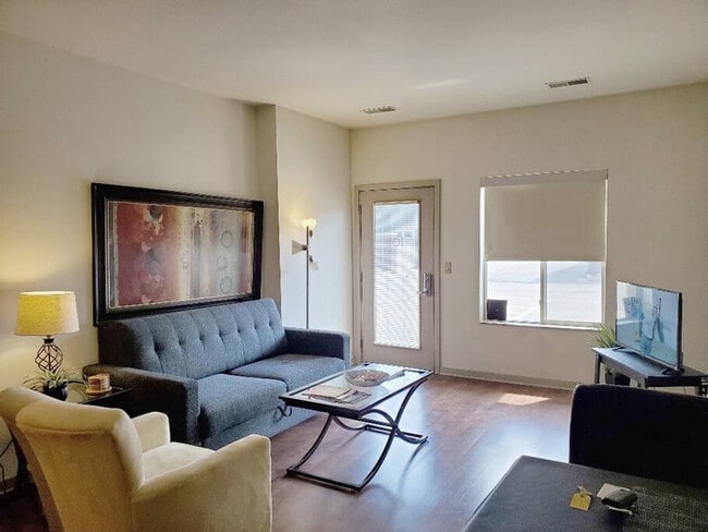 1200 N 62nd St in Wauwatosa, WI - Foto de edificio - Building Photo