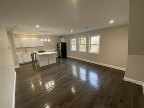 29 Dale Ave in Wolcott, CT - Foto de edificio - Building Photo