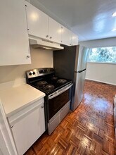 18 Walnut Ave, Unit 18 in Larkspur, CA - Building Photo - Building Photo