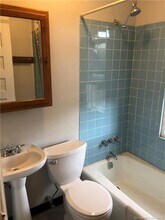 19 Oak St in New Britain, CT - Building Photo - Building Photo