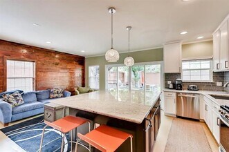 5202 Pershing St in Dallas, TX - Building Photo - Building Photo