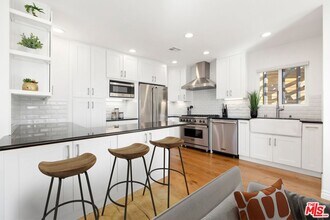 1788 N Orange Grove Ave in Los Angeles, CA - Building Photo - Building Photo