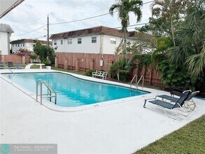 230 SW 1st St in Pompano Beach, FL - Building Photo - Building Photo