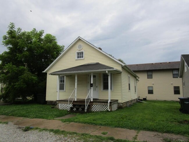 property at 313 W Scott St