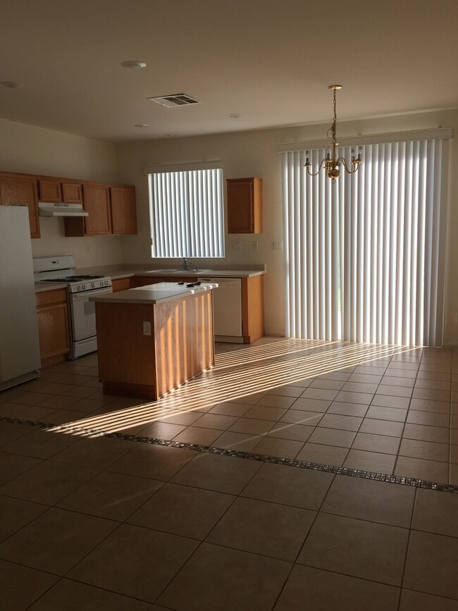 5096 Shadow Valley St in Las Vegas, NV - Building Photo - Building Photo