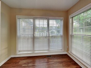 5 Stonington Way in Taylors, SC - Building Photo - Building Photo