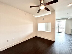 3120 Smith St in Houston, TX - Building Photo - Building Photo