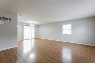 1405 NE 76th St in Kansas City, MO - Building Photo - Building Photo