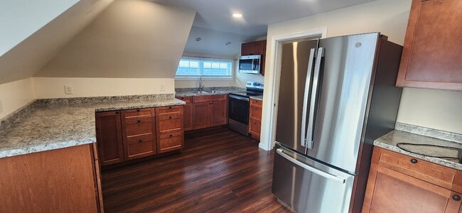 142 College Ave, Unit #2