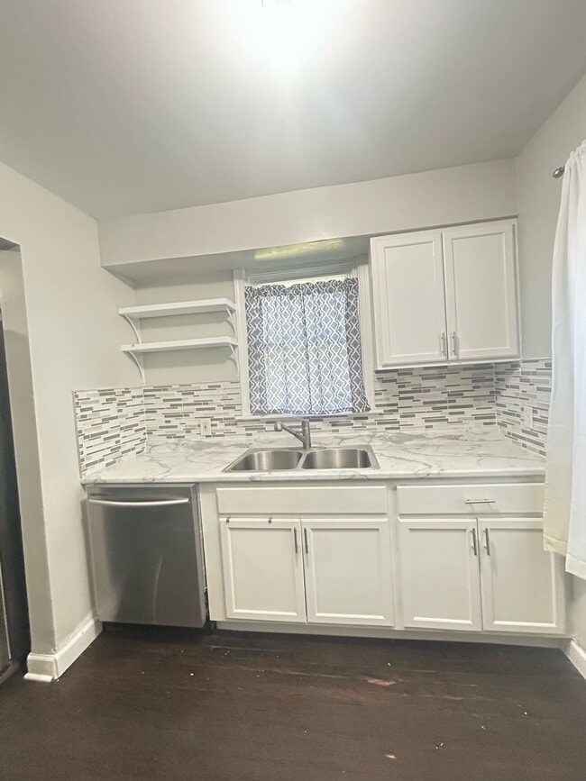 property at 8825 S Kenwood Ave