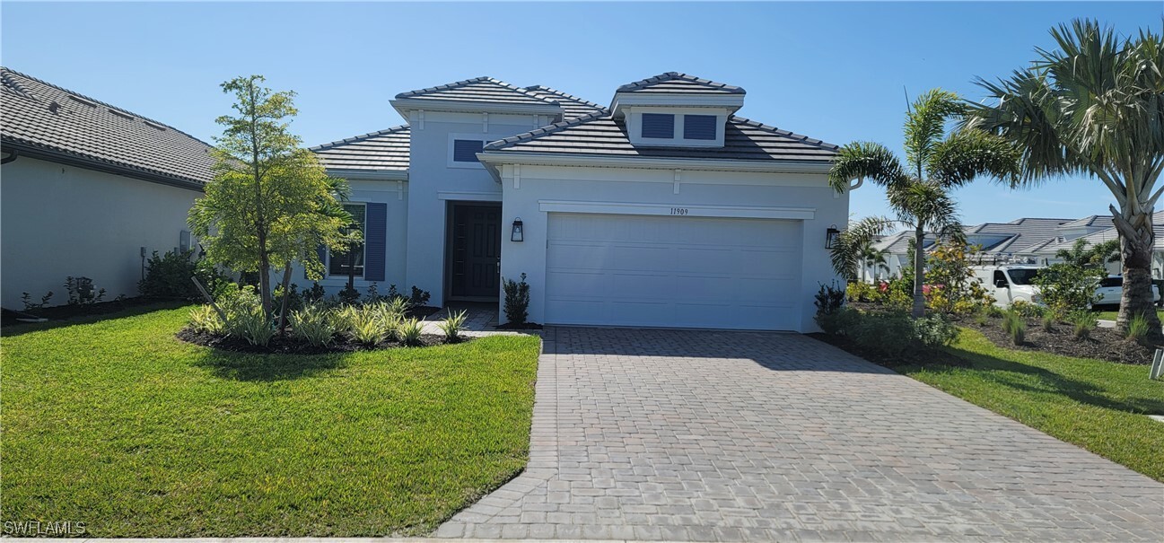 11909 Molto Dr in Ft. Myers, FL - Building Photo