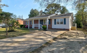 610 Conway Cir in Camden, SC - Building Photo - Building Photo
