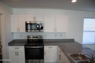 1267 W Flowstone Trl in Benson, AZ - Building Photo - Building Photo