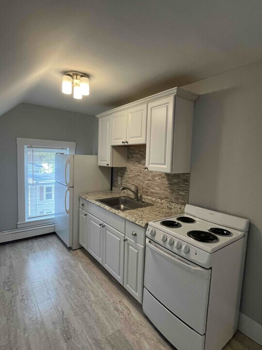 7 Home St-Unit -Apartment 3 in Beverly, MA - Building Photo
