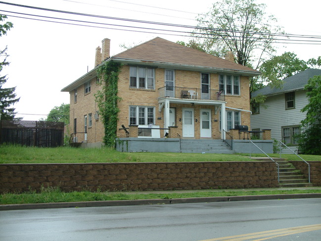 2806 N Main St in Dayton, OH - Foto de edificio - Building Photo