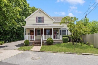29 Fenner Ave in East Providence, RI - Building Photo - Building Photo