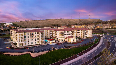 Anindell Folsom 55+ Residences in Folsom, CA - Foto de edificio - Building Photo