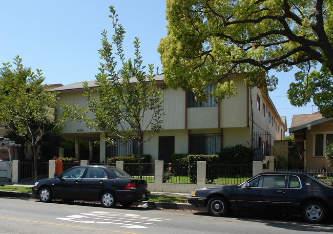 1545 Pine Ave in Long Beach, CA - Foto de edificio - Building Photo