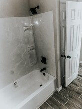 701 S Broadway Ave in Shawnee, OK - Foto de edificio - Building Photo