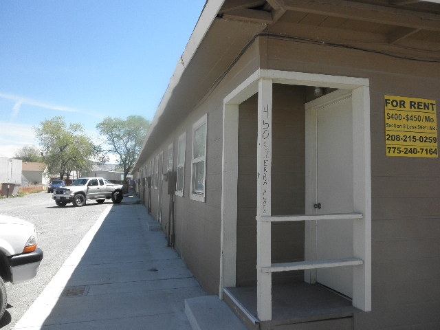 445 Dartmouth Ave in Lovelock, NV - Building Photo - Building Photo