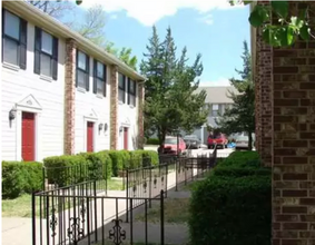 294 W Mountain St in Fayetteville, AR - Building Photo - Building Photo