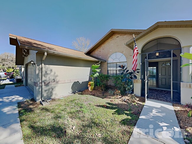 7832 Osteen Rd in New Port Richey, FL - Building Photo - Building Photo