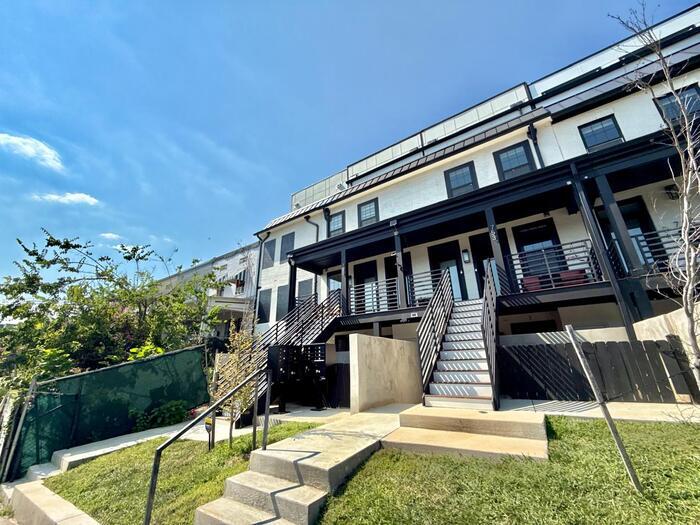 755 Columbia Rd NW in Washington, DC - Building Photo