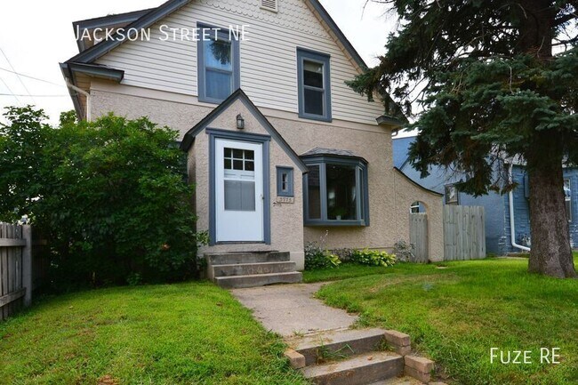 3975 Jackson St NE in Minneapolis, MN - Building Photo - Building Photo